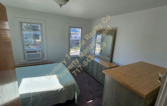 2 beds, 1.5 baths, $1,095