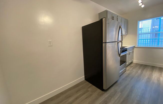 Studio, 1 bath, 450 sqft, $1,595, Unit 25