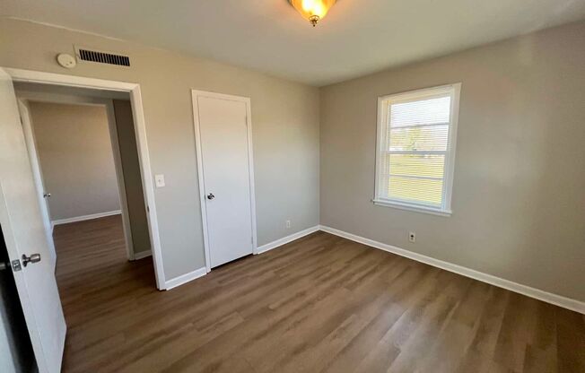 3 beds, 1 bath, $1,550