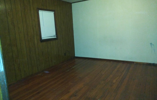 517 N 27 ST
