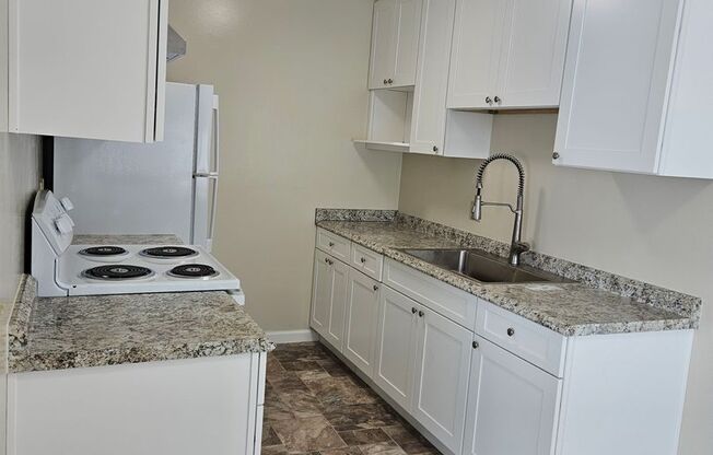 2 beds, 1 bath, 650 sqft, $2,950, Unit 9