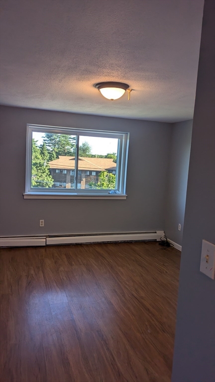 1 bed, 1 bath, 700 sqft, $1,995, Unit 5B