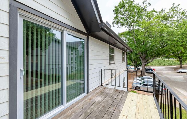 1 bed, 1 bath, 672 sqft, $1,100, Unit 2010-02