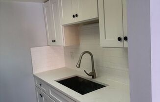 1 bed, 1 bath, 570 sqft, $1,200, Unit 46HS-13