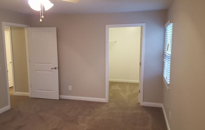 2 beds, 1 bath, 1,090 sqft, $1,495, Unit 1230 - 28