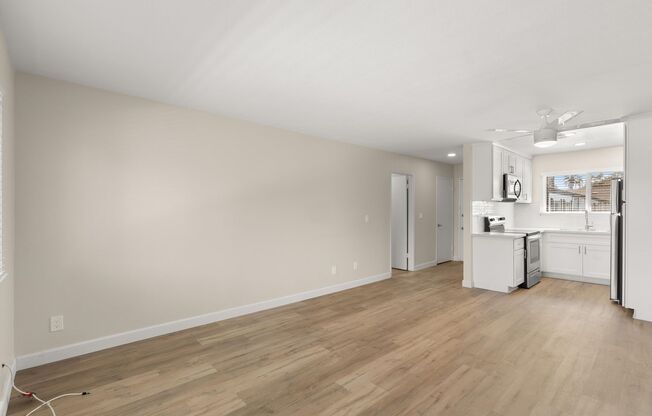 1 bed, 1 bath, 650 sqft, $1,950, Unit 220
