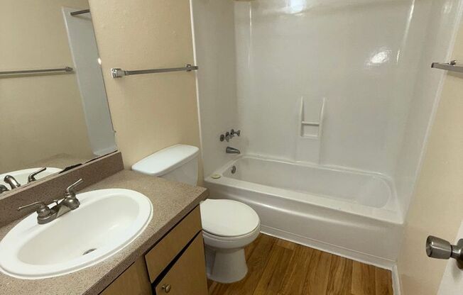 Studio, 1 bath, 445 sqft, $804, Unit 250