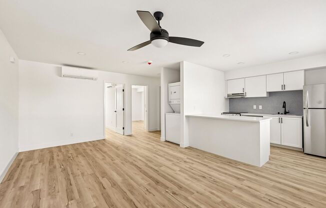 2 beds, 1 bath, 700 sqft, $2,895, Unit 37