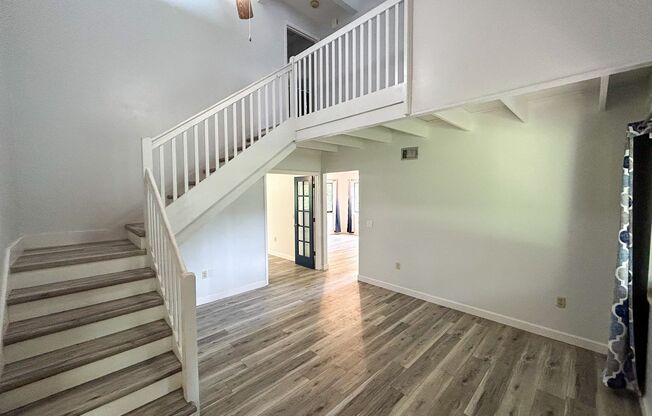 Pet Friendly! Beautiful 2 story house at 1824 SW 35th Ave