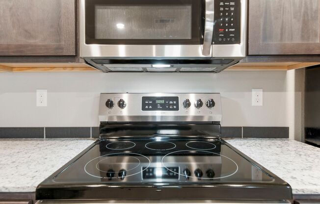 3 beds, 2 baths, 1,304 sqft, $1,829, Unit 568