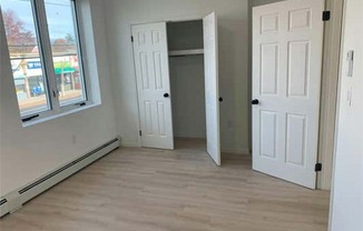 1 bed, 1 bath, $2,500, Unit B