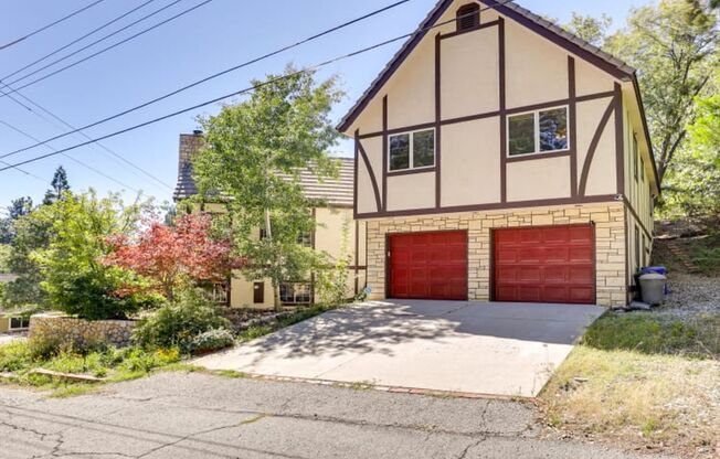 Fabulous Tudor in the most Pretentious neighborhoods in Lake Arrowhead.