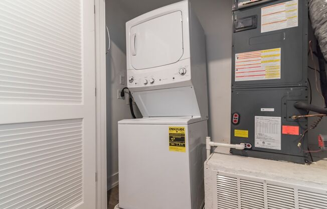 1 bed, 1 bath, 818 sqft, $1,675, Unit Unit 310