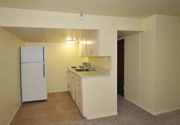 1021/1031/1031 1/2 Mill St