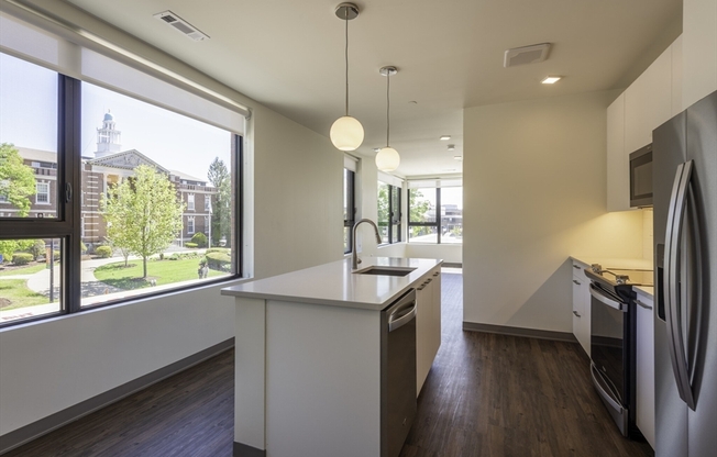 1 bed, 1 bath, 702 sqft, $3,100, Unit 301