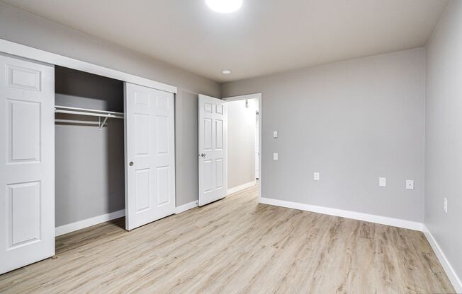 2 beds, 1 bath, 932 sqft, $1,499, Unit 13