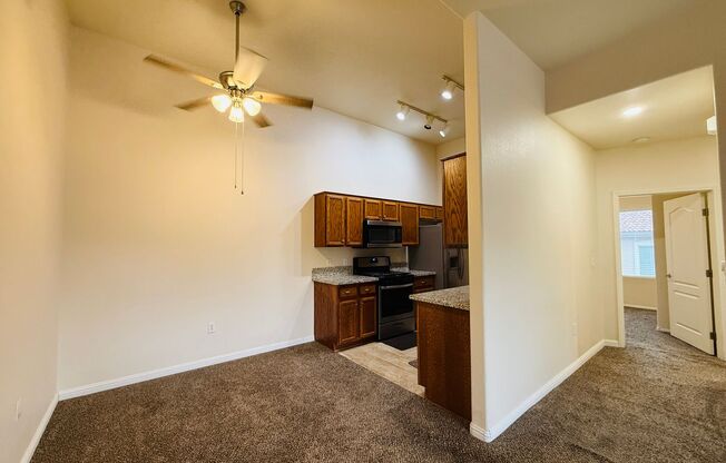3 beds, 2 baths, $1,899, Unit # 2221