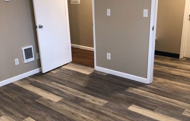 2 beds, 1 bath, 945 sqft, $1,500, Unit 101