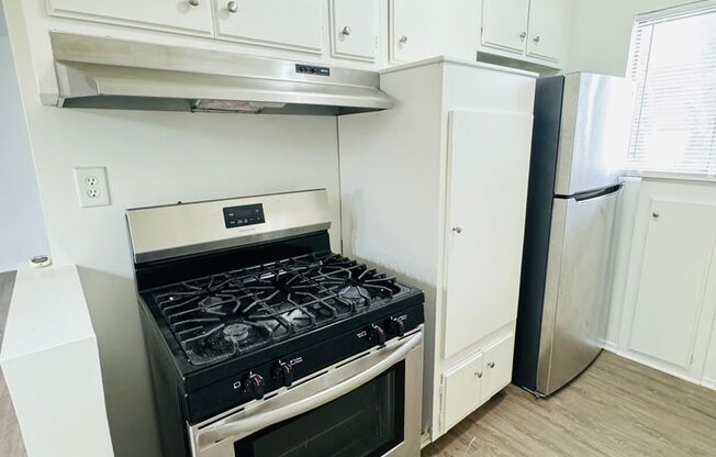 1 bed, 1 bath, 650 sqft, $1,995