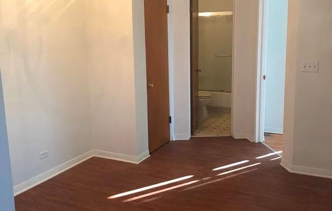 1 bed, 1 bath, 600 sqft, $650, Unit 459