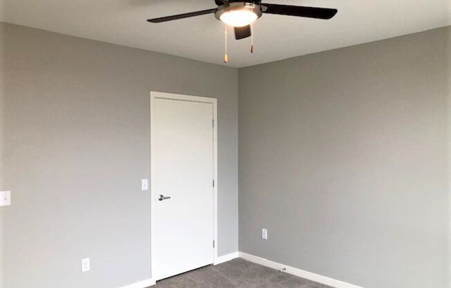 1 bed, 1 bath, 727 sqft, $1,525, Unit 218