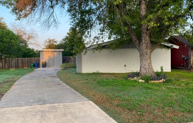 Adorable house on Large LOT 3 Bedroom 2 bath 78230