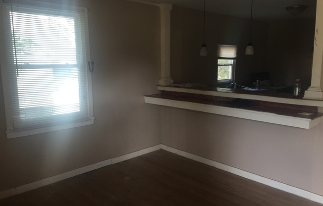 2 beds, 1 bath, $815