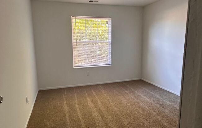 2 beds, 1 bath, 900 sqft, $941, Unit 209 A