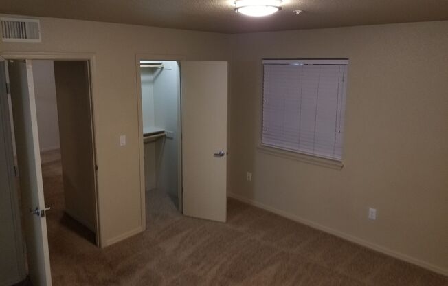 2 beds, 2 baths, $1,700