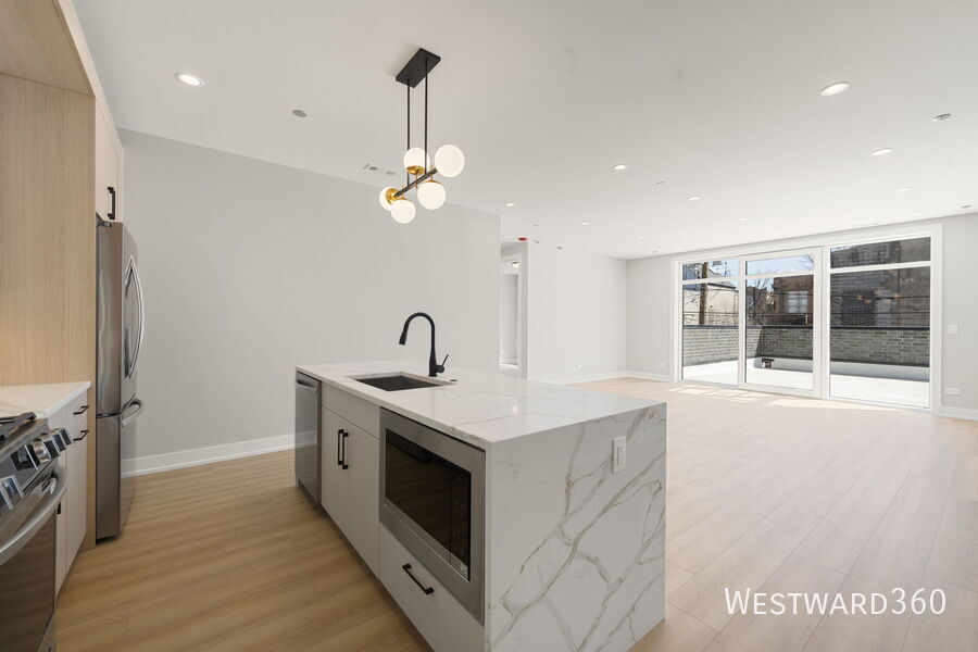 2354 W POLK ST