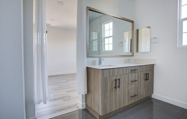 3 beds, 2.5 baths, $3,500