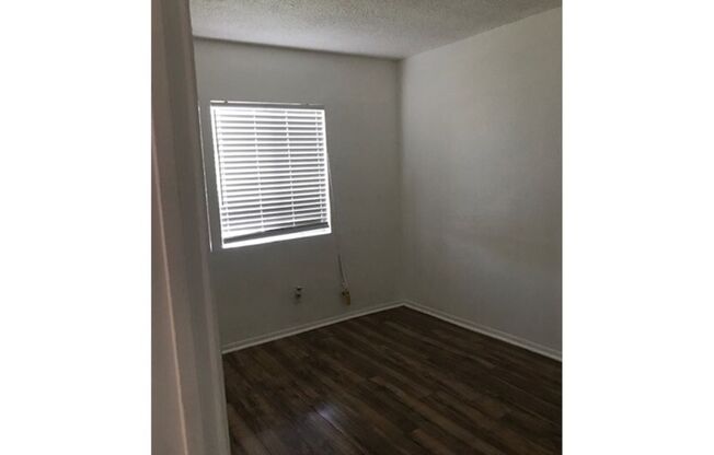 1150 W 88th St