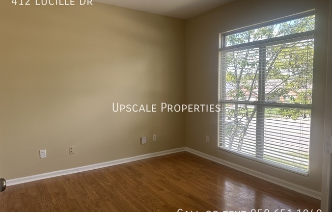 412 LUCILLE DR