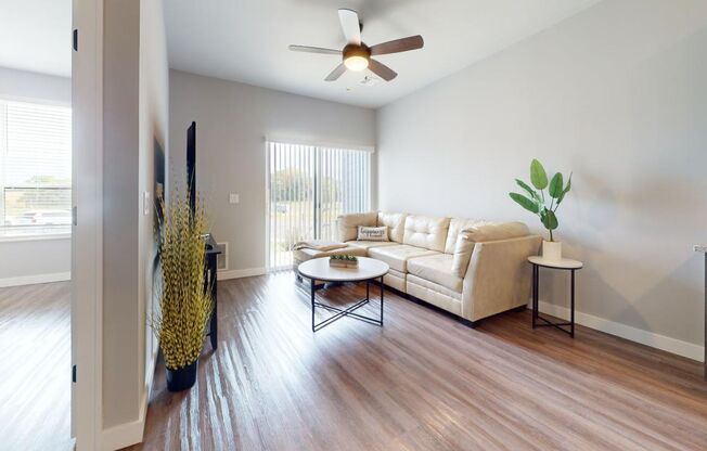 1 bed, 1 bath, 762 sqft, $1,535, Unit 304