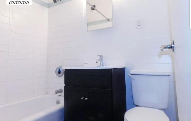 2 beds, 1 bath, $2,945, Unit 5A