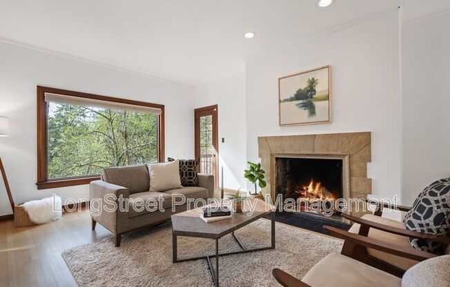 140 NW MACLEAY BLVD