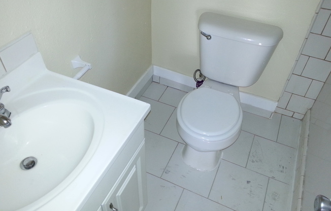Studio, 1 bath, 325 sqft, $1,400, Unit 04