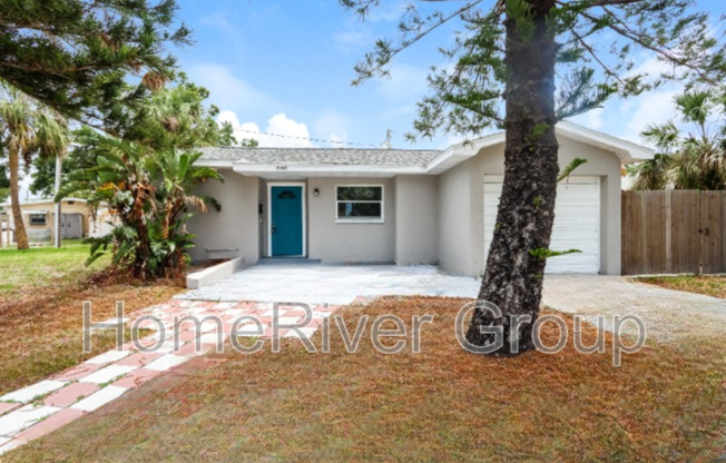 7297 32 AVE N