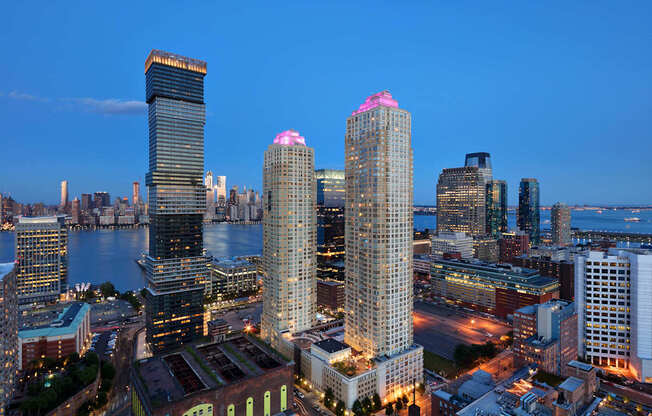 Building at 65 Bay Street, New Jersey