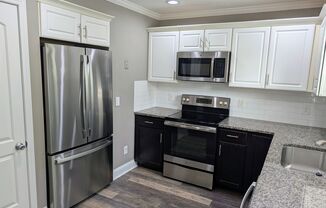 Frost Courtyard Apartments -