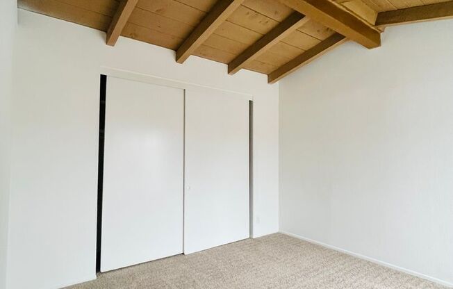 2 beds, 1 bath, $2,450, Unit # 1901