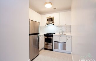 1 bed, 1 bath, $4,000, Unit 5J