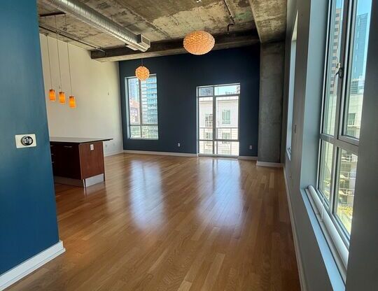 1 bed, 1 bath, 820 sqft, $2,950, Unit 731