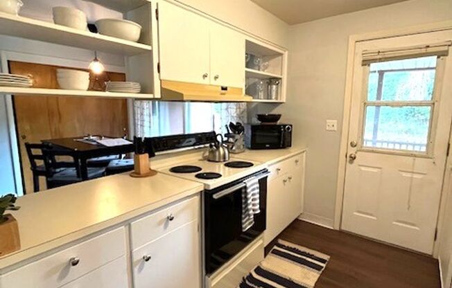 1 bed, 1 bath, 827 sqft, $1,550, Unit BEL240 #3