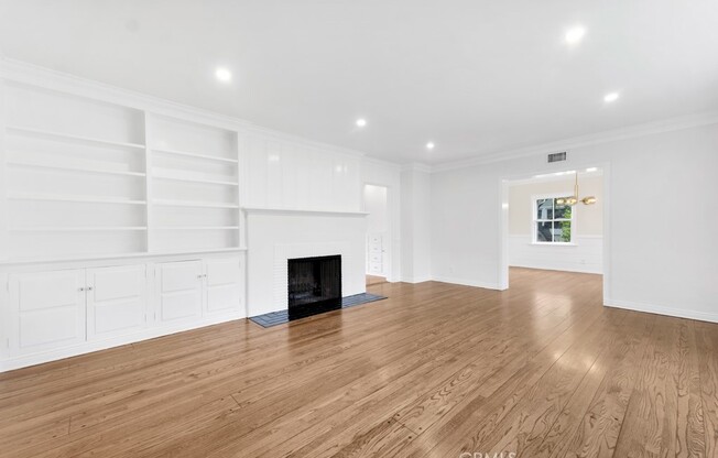 4722 FORMAN LN