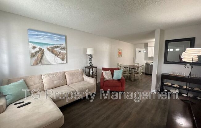 2121 GORDON AVE