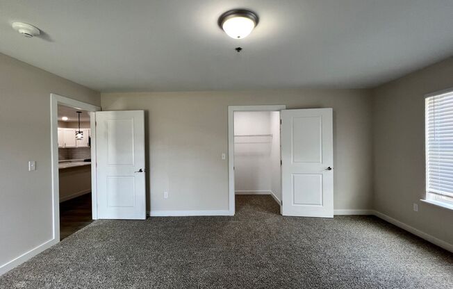 1 bed, 1 bath, 798 sqft, $1,300, Unit Apt 401