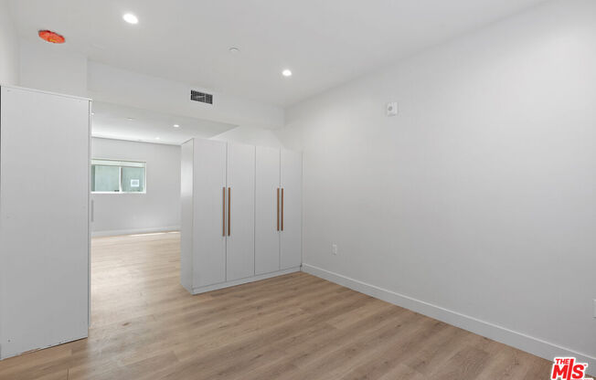 Studio, 1 bath, 572 sqft, $2,800, Unit 203