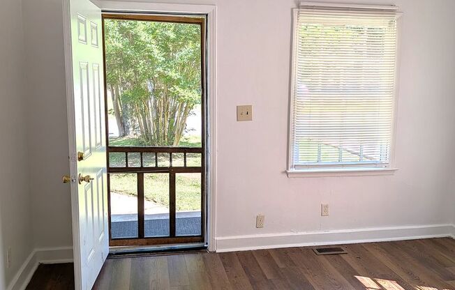 Move in Special!  West Charlotte.  Renovated 2 Bedroom!