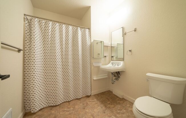1 bed, 1 bath, $2,695, Unit Stranda Apartments - 1Bedroom 2027 - 2028
